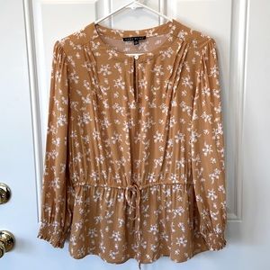 COMO BLACK FRONT TIE SHIRT.